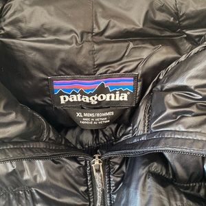 Like new Mens Light weight Patagonia coat